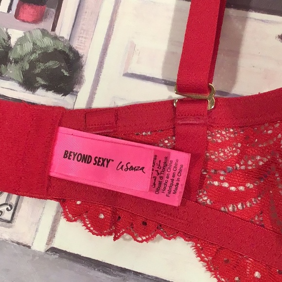 36 D red push up - Picture 5 of 7